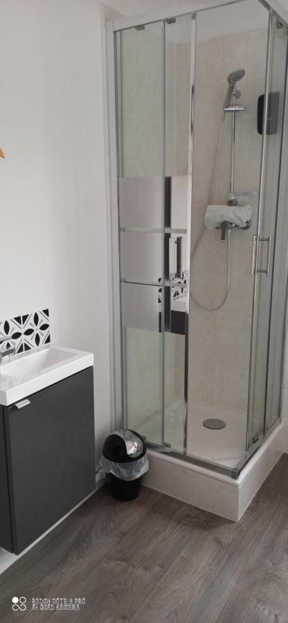 Hotel De La Place Loyettes Luaran gambar