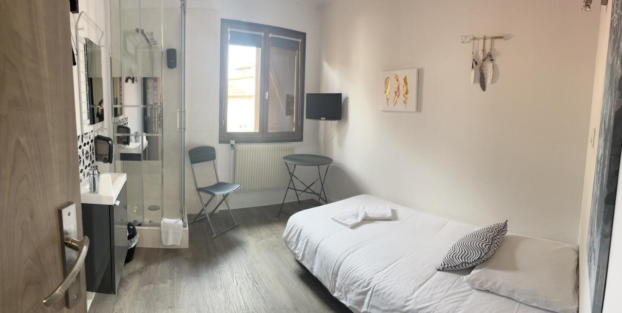 Hotel De La Place Loyettes Luaran gambar