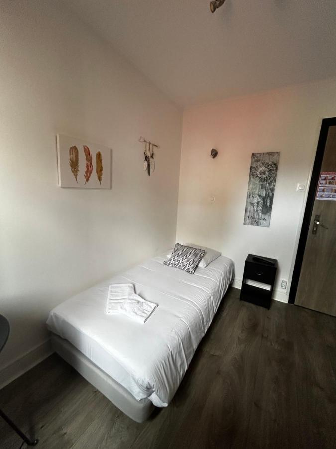 Hotel De La Place Loyettes Luaran gambar